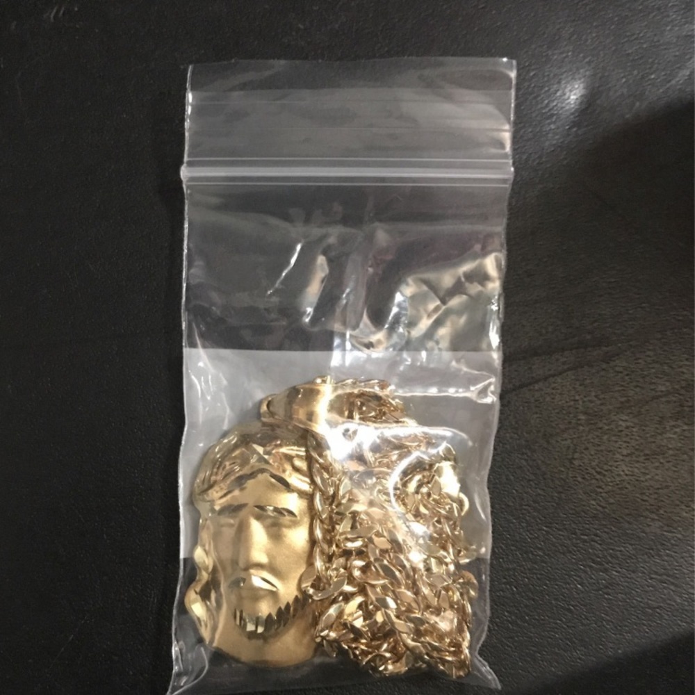 Men’s gold plated chain with Jesus pendent